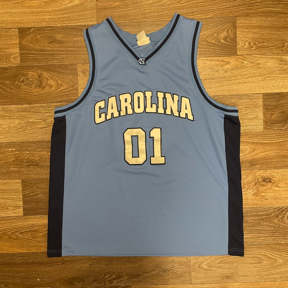 UNC Tar Heels blue basketball jersey Size XL
